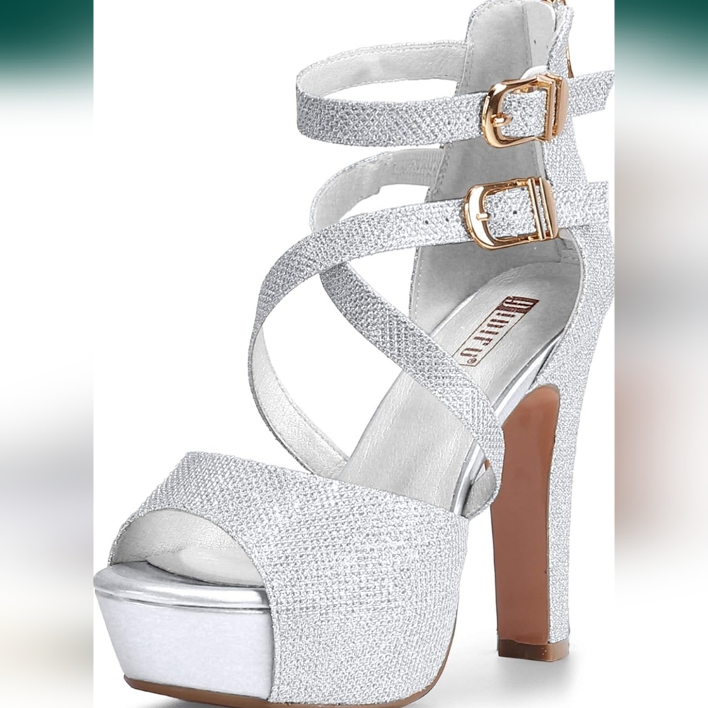 IDIFU Criss Cross Strap Chunky Heeled Sandals